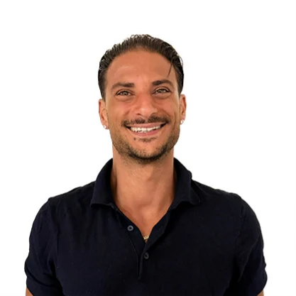 Anthony Solidoro als Johann